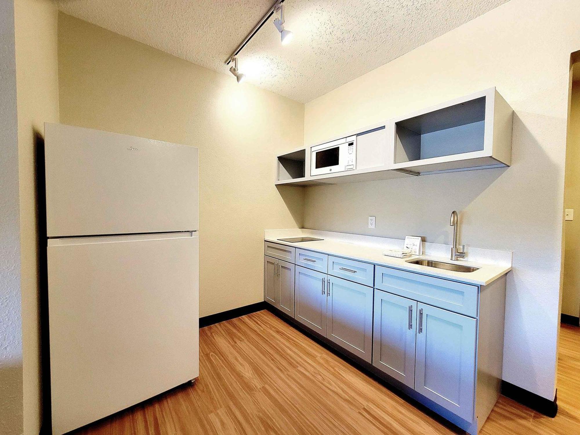 Extended Stay America Suites - Buffalo - Airport Cheektowaga Exteriör bild