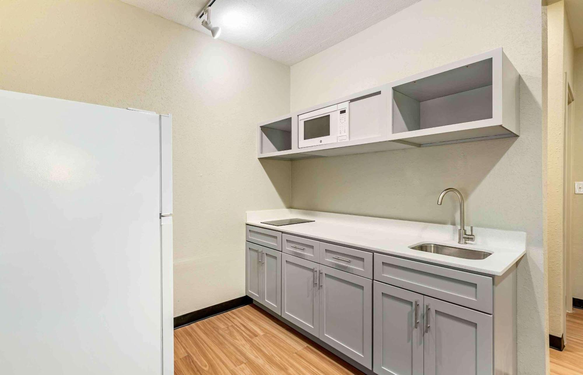 Extended Stay America Suites - Buffalo - Airport Cheektowaga Exteriör bild
