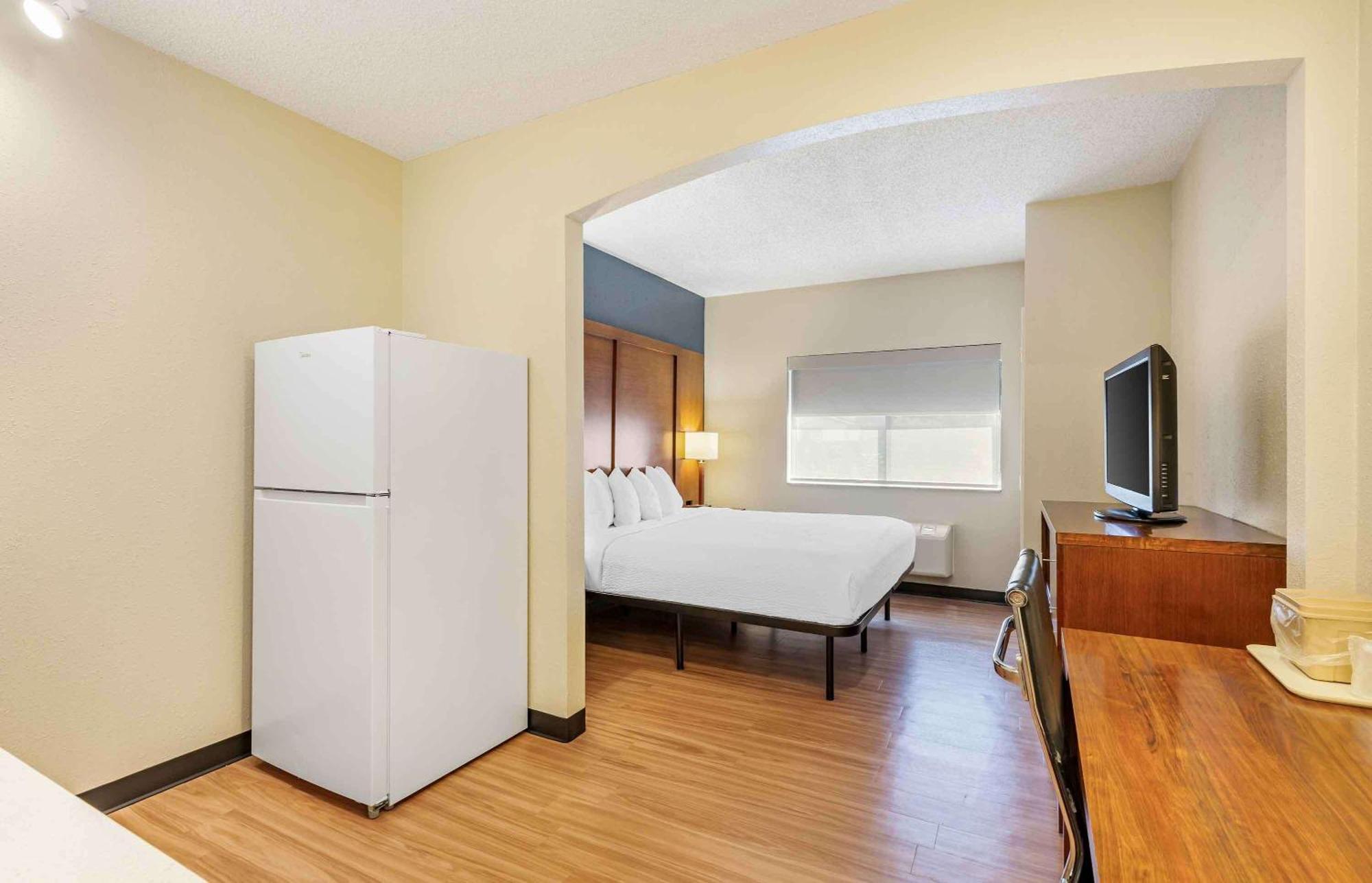 Extended Stay America Suites - Buffalo - Airport Cheektowaga Exteriör bild