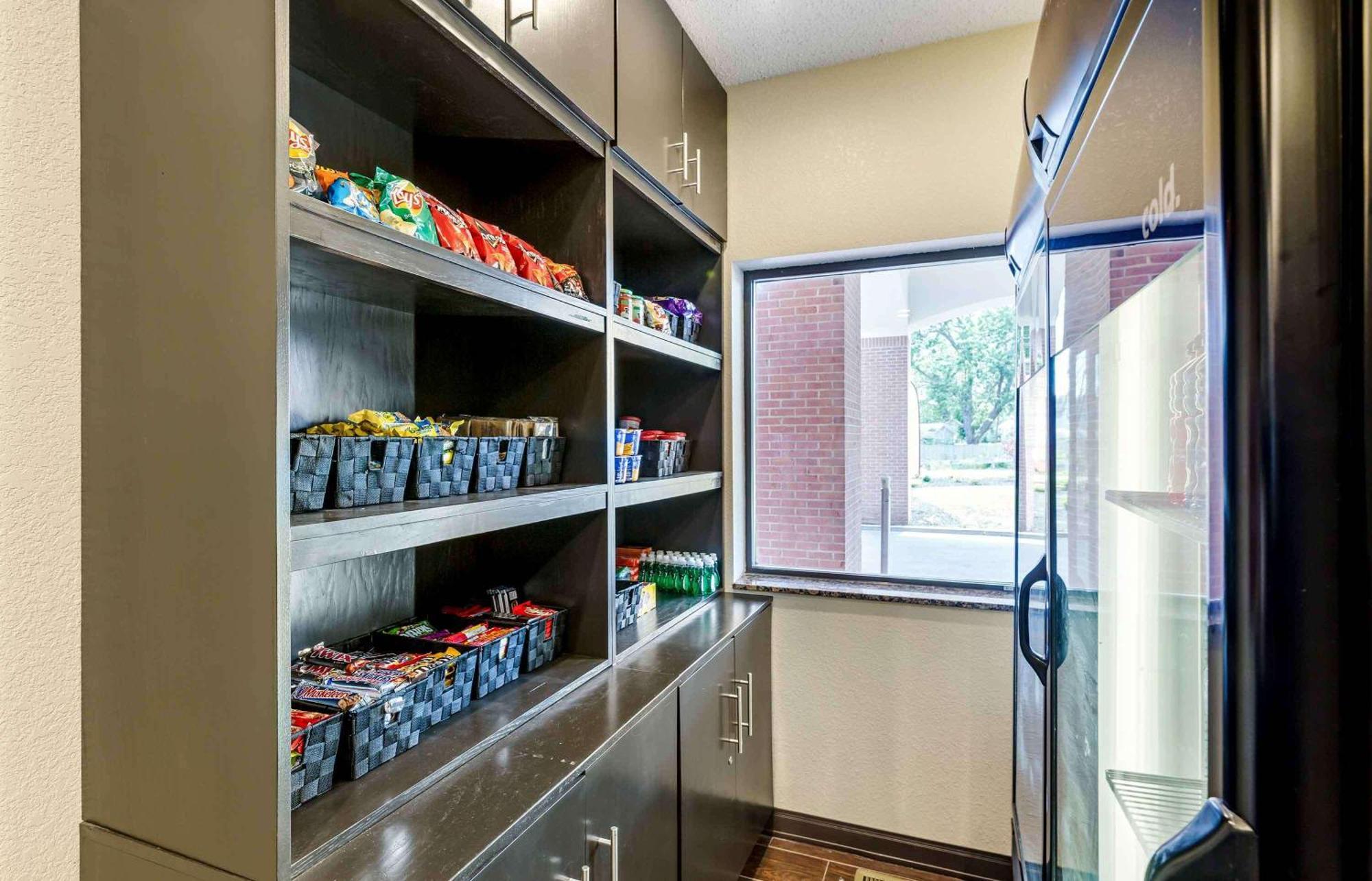Extended Stay America Suites - Buffalo - Airport Cheektowaga Exteriör bild